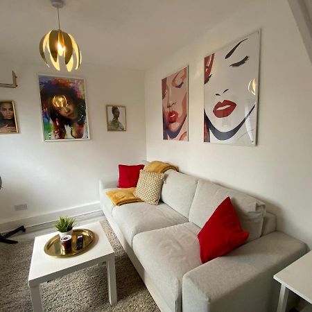 Host & Stay - Cotman Close Мілтон-Кінз Екстер'єр фото