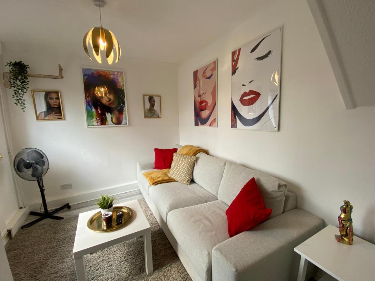 Host & Stay - Cotman Close Мілтон-Кінз Екстер'єр фото