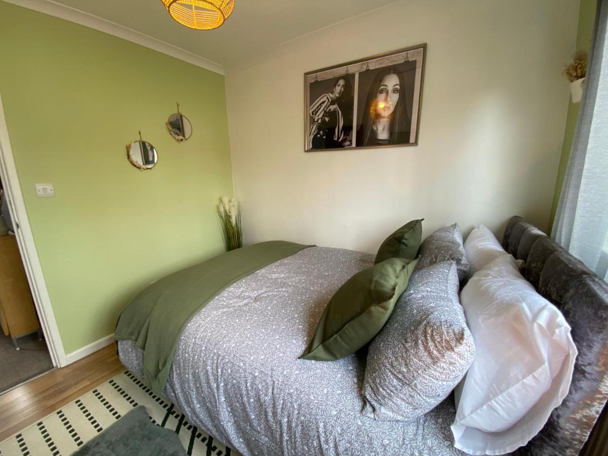 Host & Stay - Cotman Close Мілтон-Кінз Екстер'єр фото