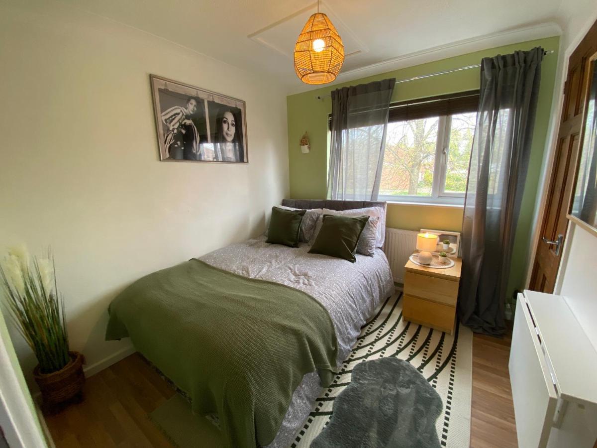 Host & Stay - Cotman Close Мілтон-Кінз Екстер'єр фото